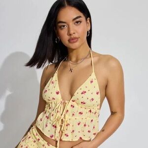 yellow floral flowy tank 💛
